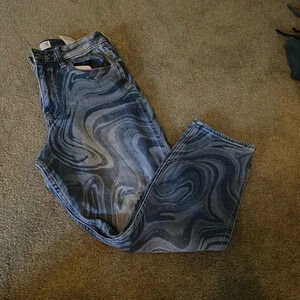 Hollister jeans size 27 and length size 25 swirl jeans